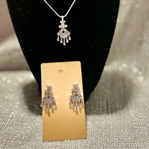 Park Lane Genuine Marcasite Chandelier Silver Necklace and Pierced Earring Set.